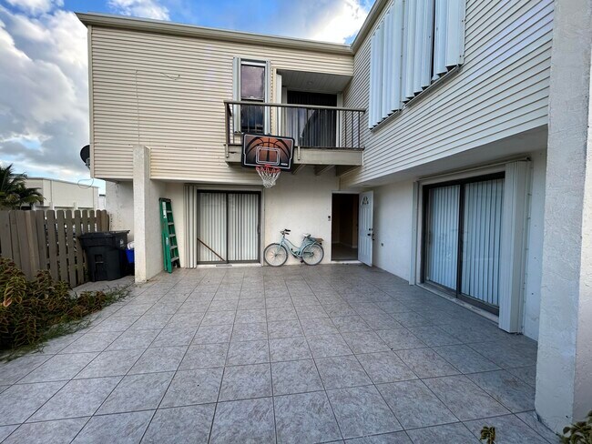 Foto del edificio - 11983 Shakerwood Ln