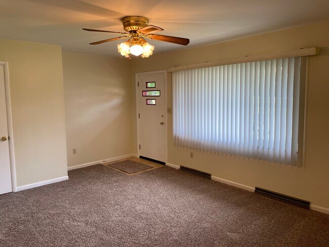 Foto del edificio - 4535 E 4th St