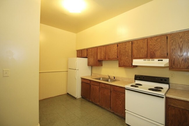 Interior Photo - (542 E Huntingdon St.)