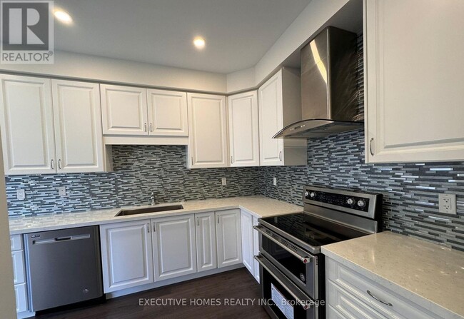 Photo du bâtiment - 506 Threshing Mill Blvd.