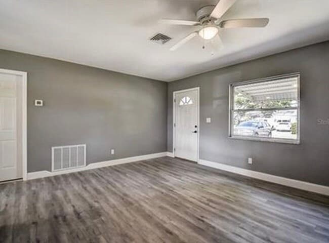 Foto del edificio - 6418 43rd Ave N