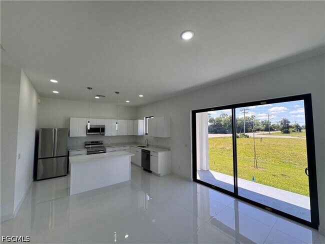 Foto del edificio - 4002 NW 38th St