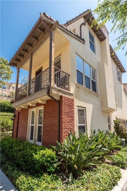 Building Photo - 216 Tall Oak