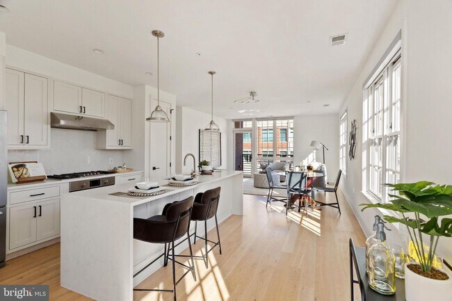 Foto del edificio - 521 N Washington St