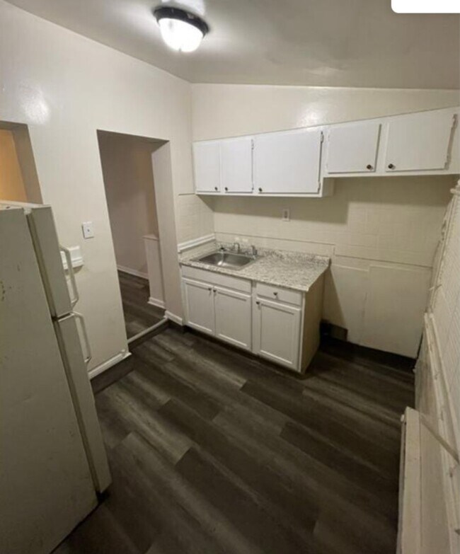 Foto del edificio - 2132 S Daggett St