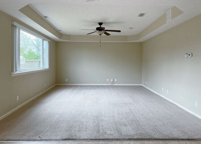 Foto del edificio - Charming 4-Bed Home in Blackthorne Subdivision - Cul-de-Sac Location!