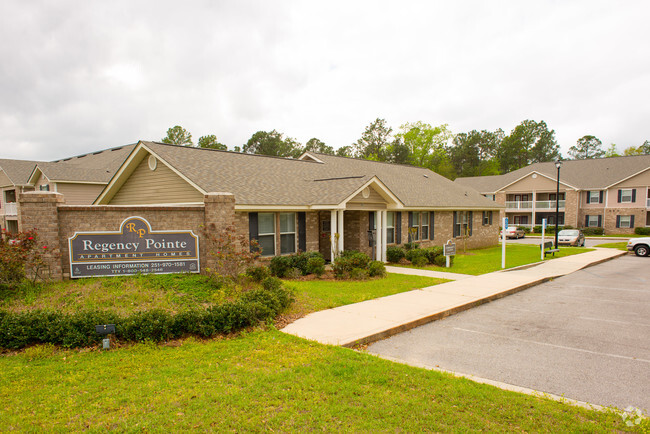 Foto del edificio - Regency Pointe Senior Apartment Community