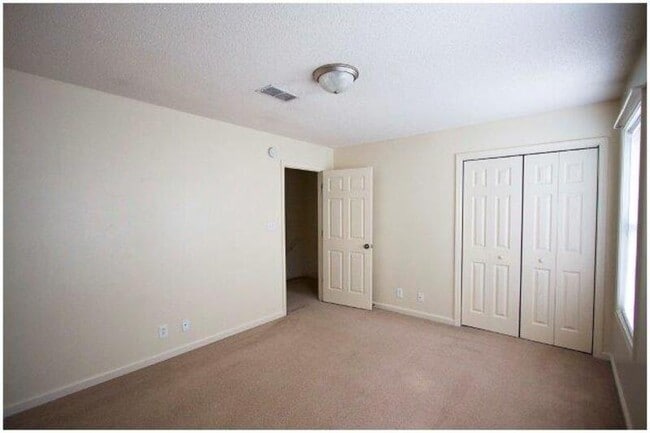 Building Photo - 299 Raleigh Dr