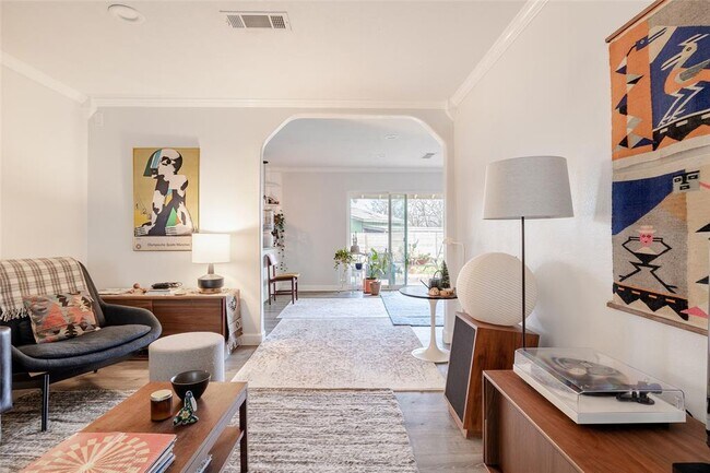 Foto del edificio - 2118 Fordham Ln