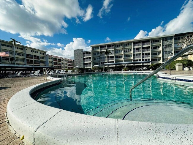 Foto del edificio - 330 SE 2nd St