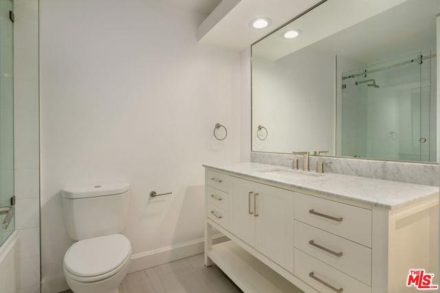Primary Photo - 211 S Spalding Dr