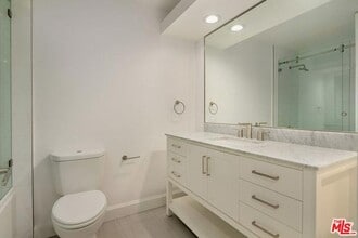Building Photo - 211 S Spalding Dr