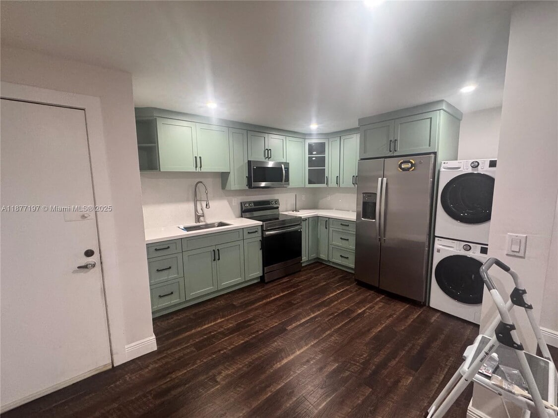 Foto principal - 1800 SW 25th St