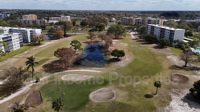 Foto del edificio - 4460 Ironwood Circle