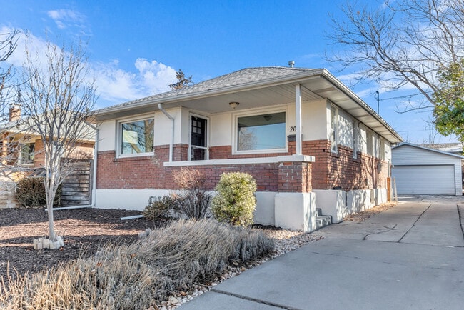 Building Photo - Beautiful Sugarhouse 3 Bedroom!