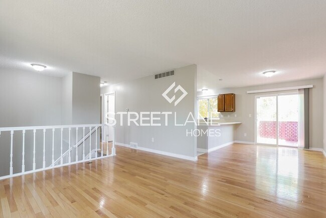 Foto del edificio - Beautiful 3 Bedroom 2 Bathroom Home in Aur...