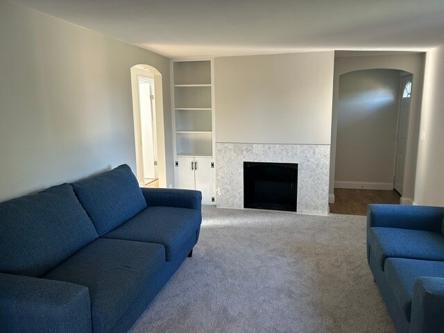 Foto del edificio - 6130 S Bay Rd