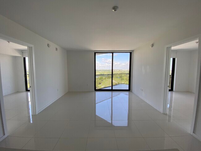 Foto del edificio - 5252 NW 87th Ave