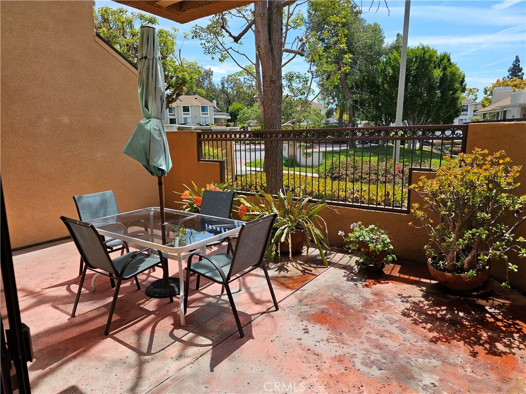 Primary Photo - 25671 Le Parc Unit 9