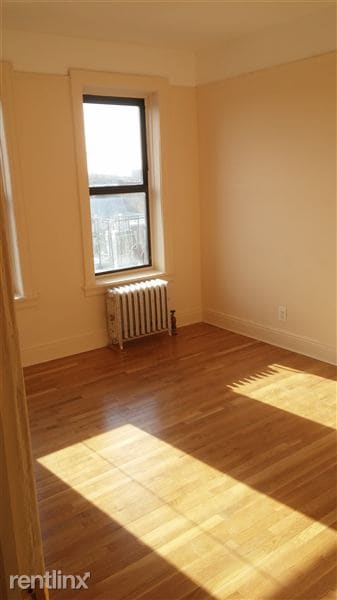 Building Photo - 2960 Ocean Ave