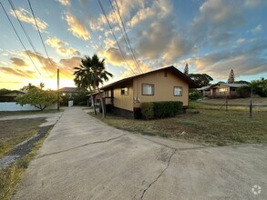 Building Photo - 390 Auhana Rd