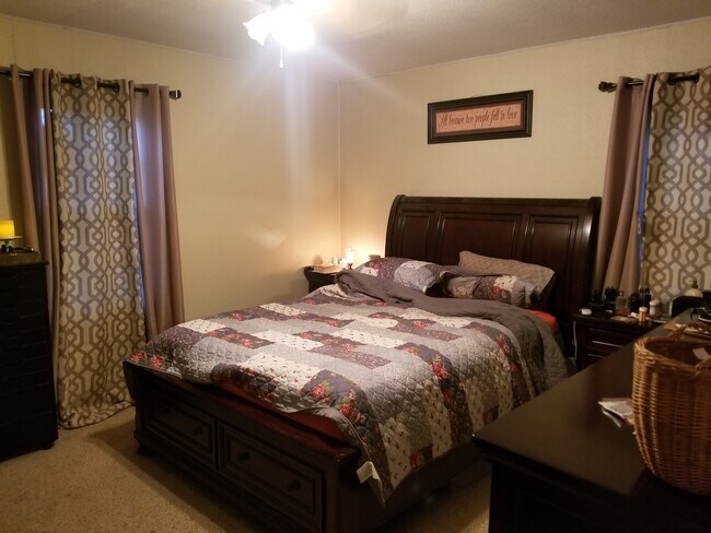 Master Bedroom - 626 W California St