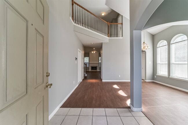 Building Photo - 440 Mystic Trail Loop