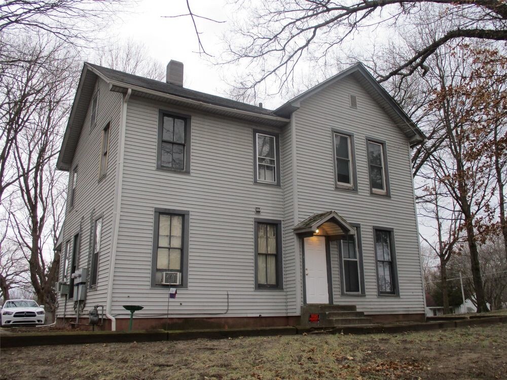 Primary Photo - 1701 Hulman St - 2