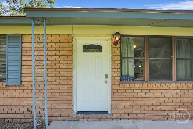 Foto del edificio - 2222 Bacon Park Dr