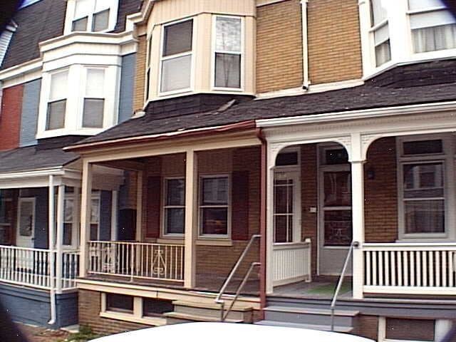 Foto principal - 925 W College Ave