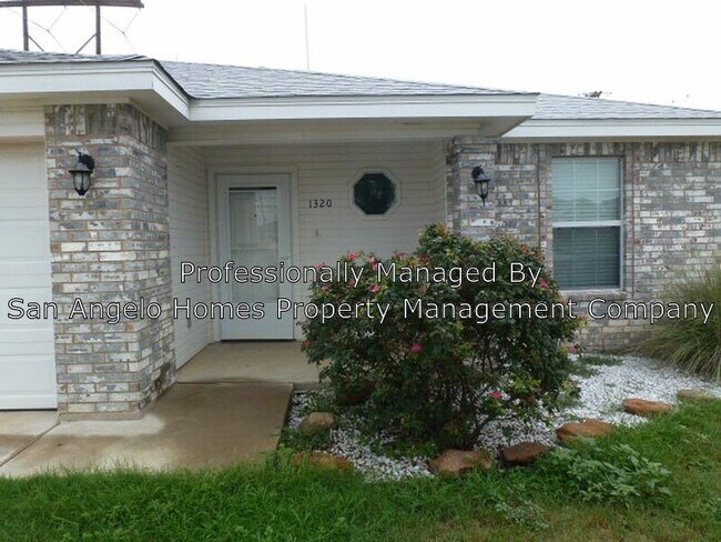 Building Photo - 1320 Joseph Ln