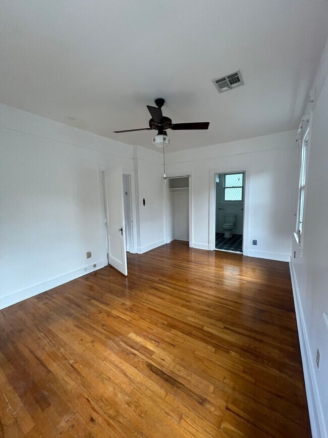Foto del edificio - Newly Renovated 3 Bed, 2 Bath Near Campus