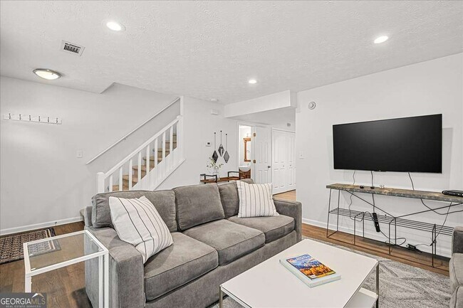 Foto del edificio - 840 Rosedale Ave SE