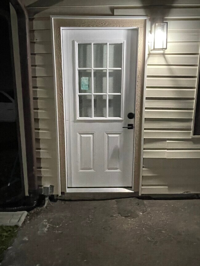 Building Photo - Tower 104