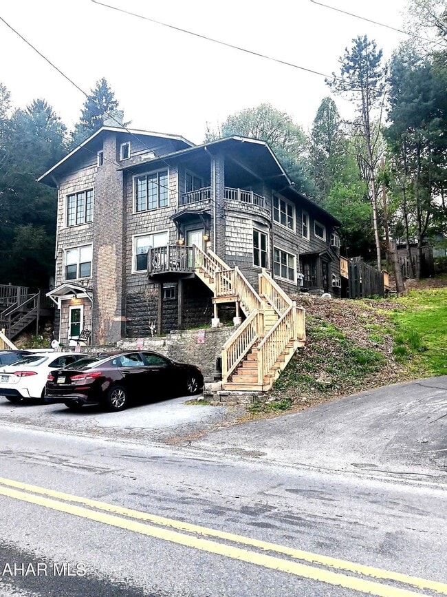 Building Photo - 106 Ruskin Dr