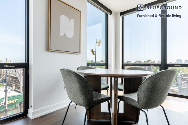 Foto del edificio - 4346 N Honore St