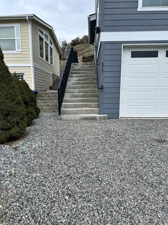 Foto del edificio - Year Round Rental- 4 bedroom, 2.5 bath in ...