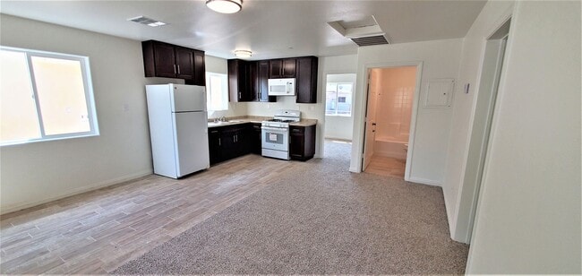 Building Photo - 808 Emerson Ave
