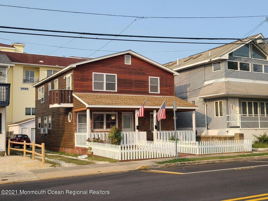 126 Porter Ave, Seaside Heights, NJ 08751 Townhome Rentals in Seaside