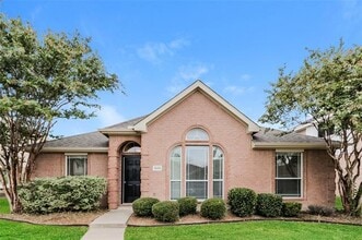 Building Photo - 1039 Barrymore Ln