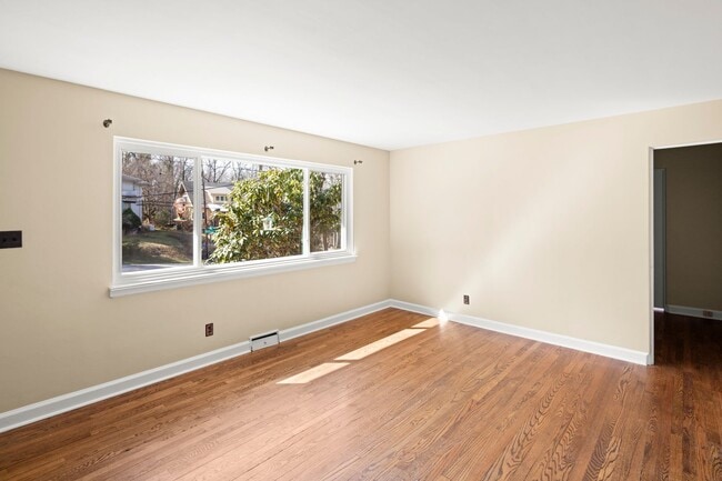 Building Photo - West Asheville House