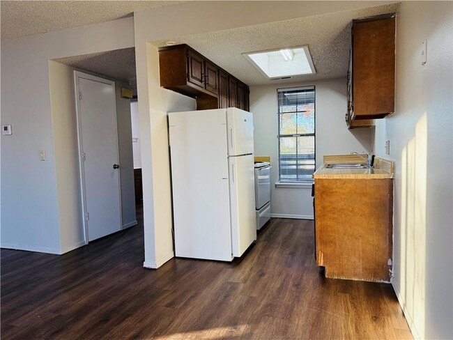 Foto del edificio - 1701 S West End St