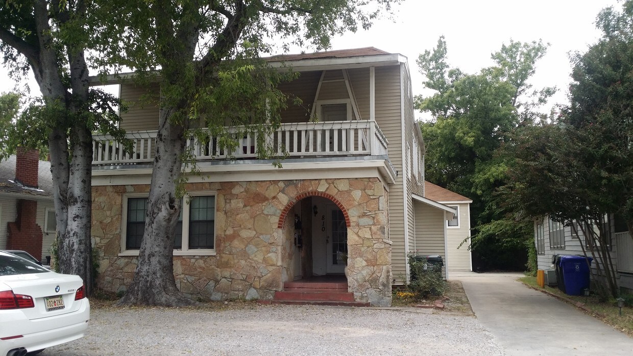 Foto del edificio - OU CAMPUS 6 UNITS