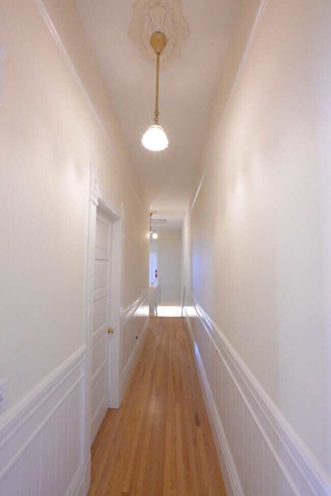 Building Photo - 774 Oak Street