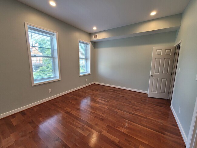 Foto del edificio - 2901 N Calvert St