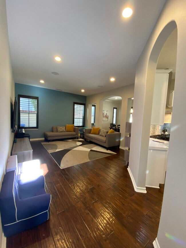 Building Photo - 2582 Tea Leaf Lane