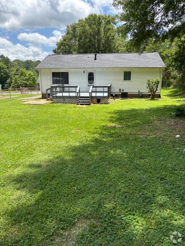 Building Photo - 2837 Meade Ave