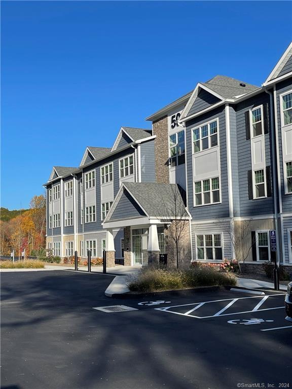 Building Photo - 60 Hazel Dr