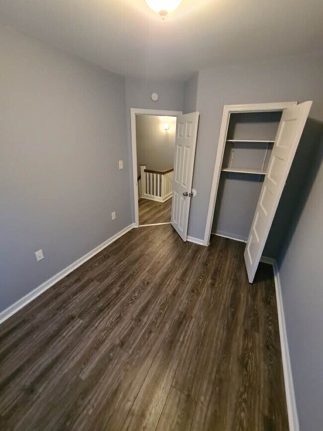 Foto del edificio - 6517 Ross St