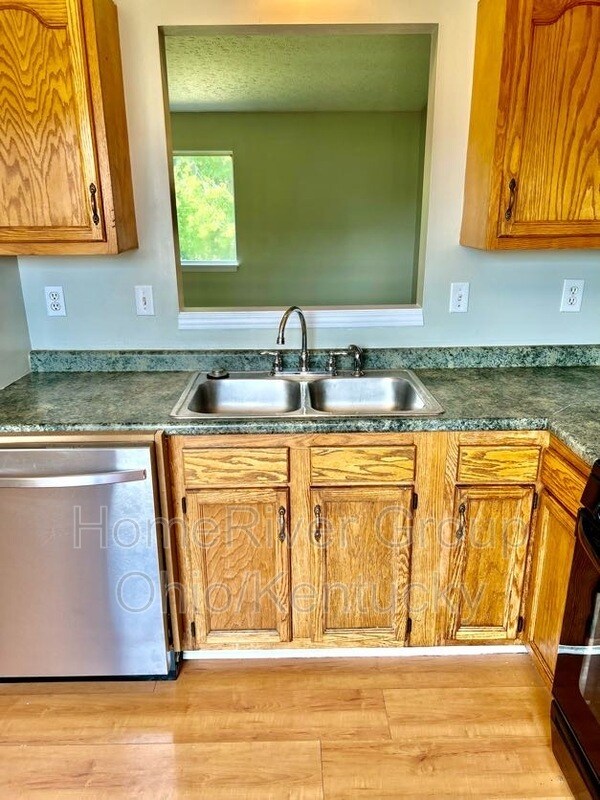 Building Photo - 2789 Raphael Dr